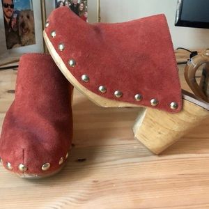 Free People Orange-Red clogs